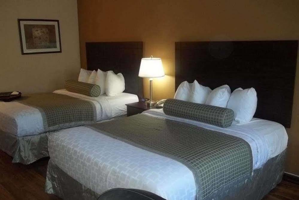 Baymont By Wyndham 3* Delaware